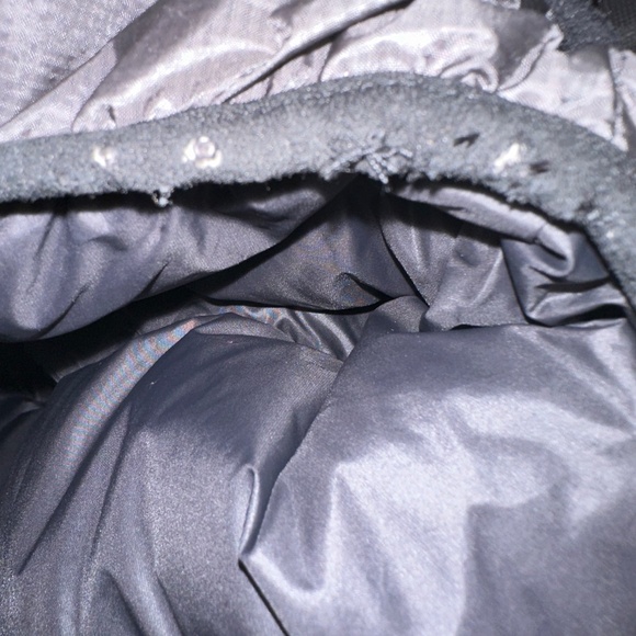 Men's Black and Gray Puffer Jacket - Picture 7 of 7